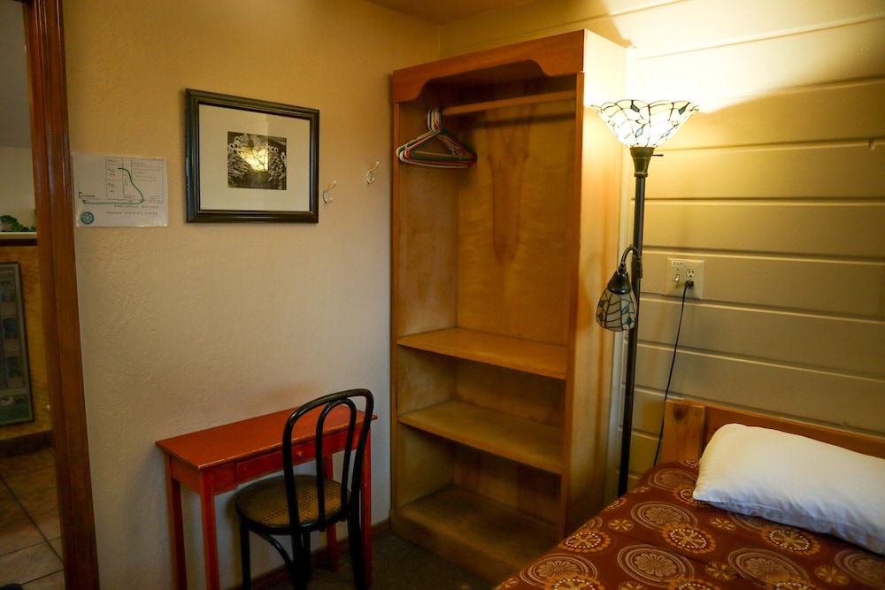 Ashland Vacations - Ashland Commons Hostel - Property Image 34