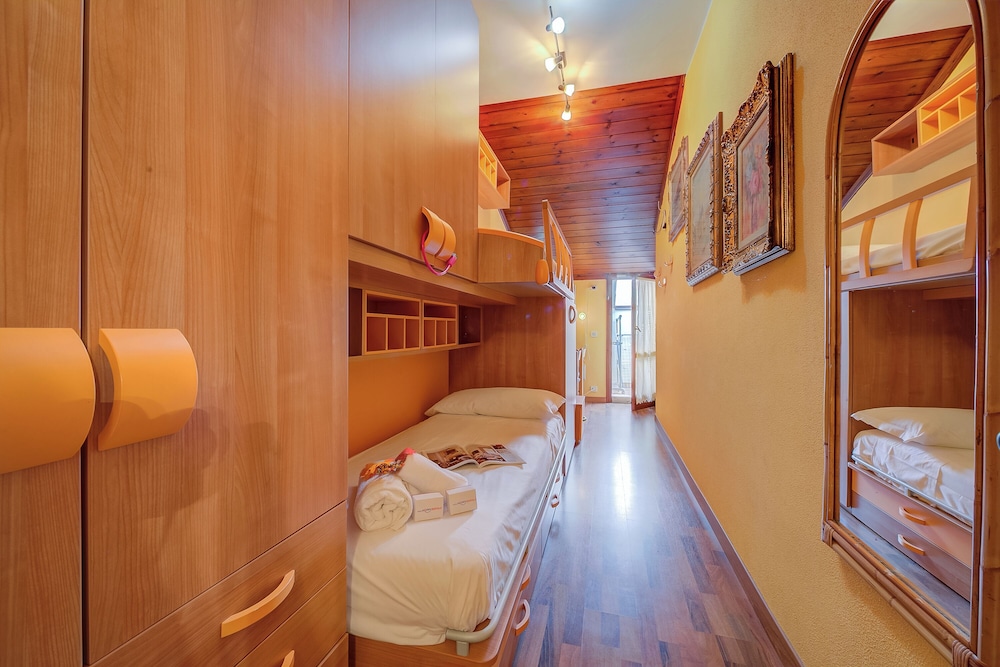 Cosy Loft 500m From Sea view 2