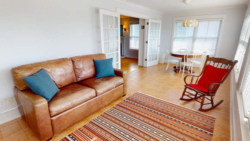Miss Us Howl by Tybee Vacation Rentals