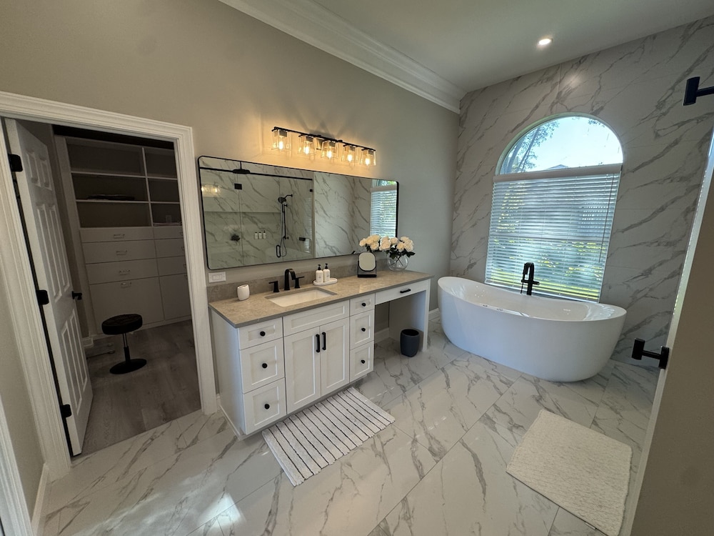 Fall In Naples - Game Room Pvt Pool Hot Tub Impeccable Decor 3 Bedroom Home