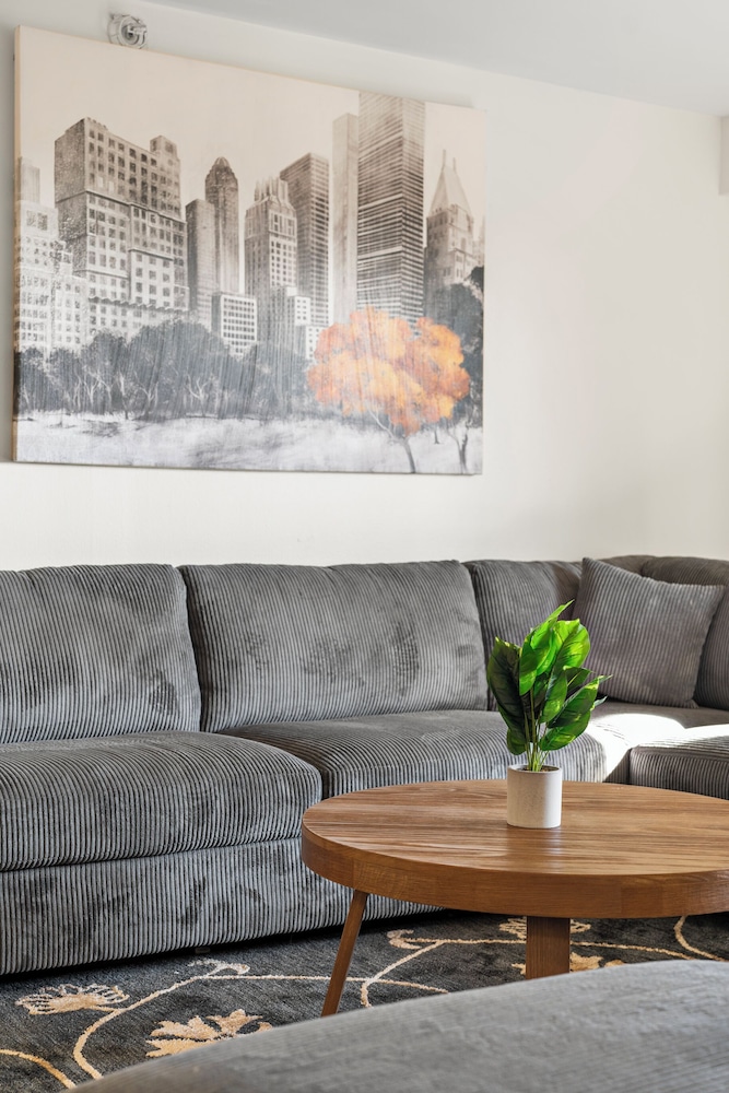 Furnished Apartment Near Longwood