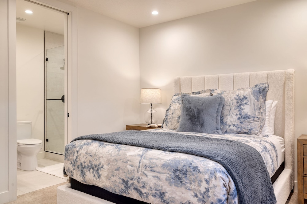 Orion by Avantstay Luxury 5bdr Ski Home w Views Minutes to Deer Valley Lift