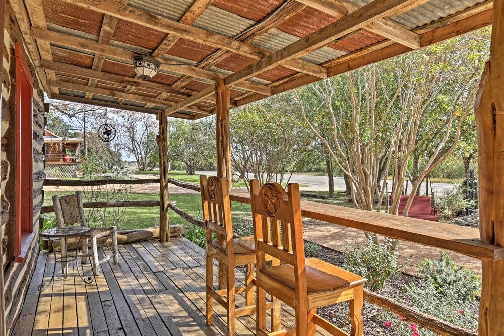 Custom 'texas Cabin' Studio - 5 Min to Gruene Hall view 4