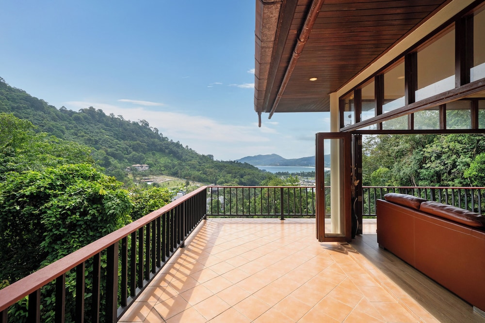 Emerald Hill Villas