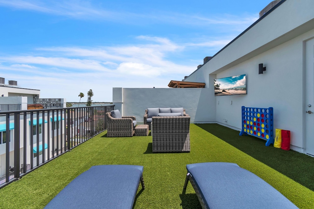 Azul Townhomes A3 - Sunrise