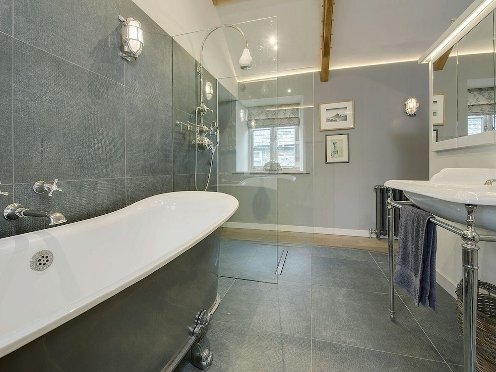 Newton Abbot Vacations - Dairy Cottage - Property Image 1
