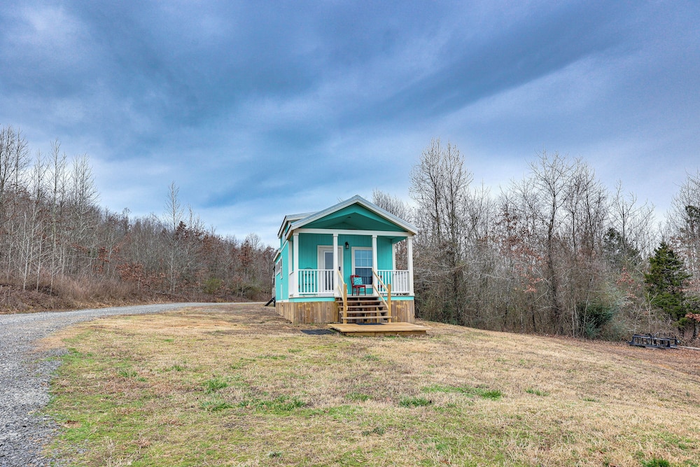 Vilonia Country Cabin w/ Grill, Fire Pit + More!