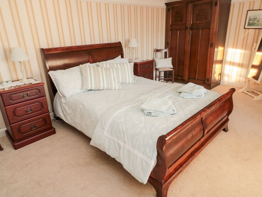 Iona 10 Palace Street East view 5