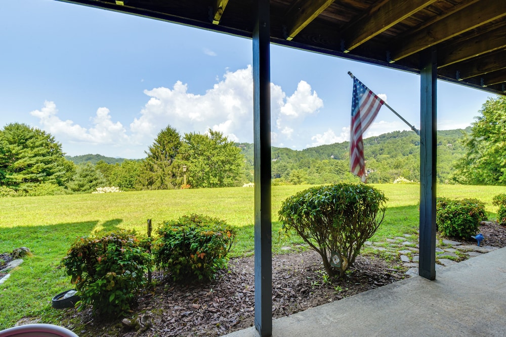 Tee Off in the Mtns: Sky Valley Condo w/ View!