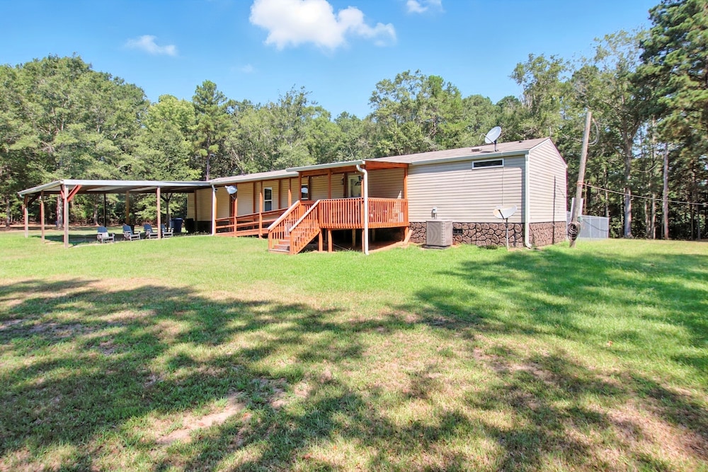 Tranquil Country Retreat Surrounded By Nature 3 Bedroom Home