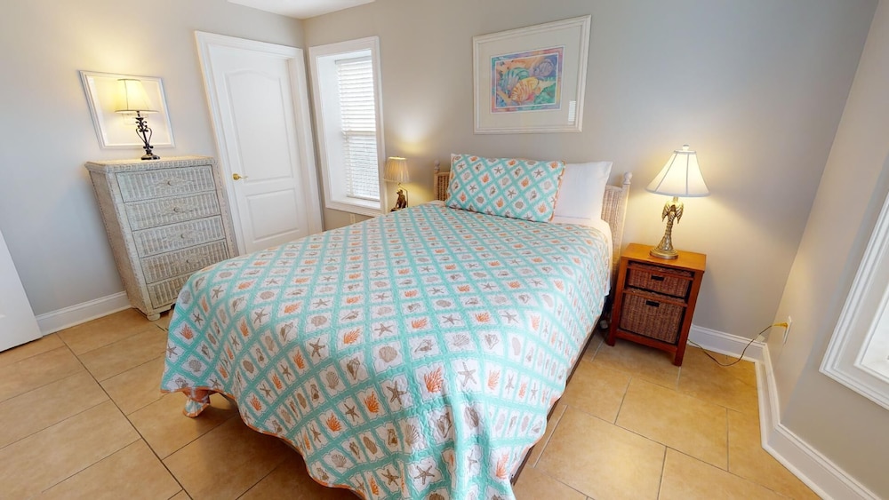 Beach House 2 by Tybee Vacation Rentals