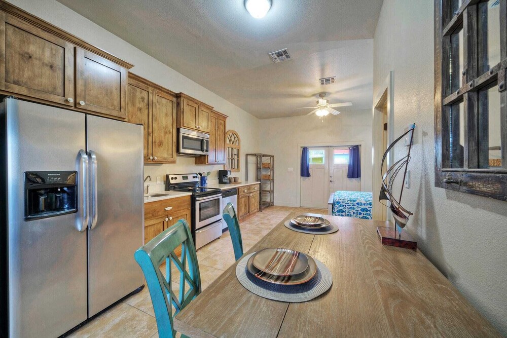 Beach Boardwalk, Pool Access & Ocean Views Coral Reef by Avantstay