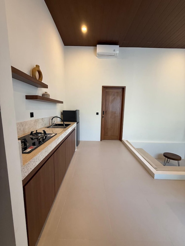 Malasama suites hotel