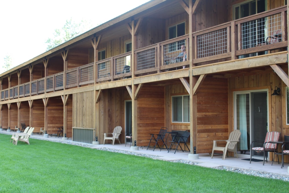 Methow River Lodge & Cabins
