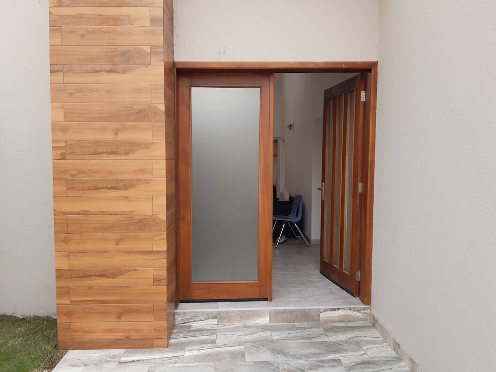 Serene Oasis in East Legon Hills - Chic 2 Bedroom Retreat