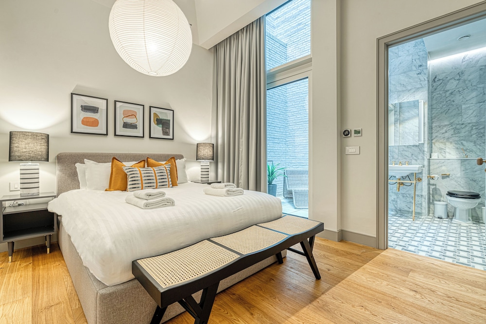 Luxury flats near Big Ben and London Eye