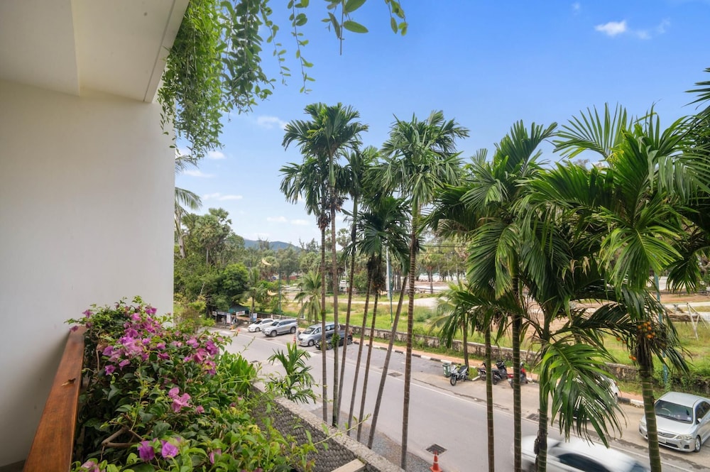 Surin 2BR Resort Condo With Seaview@chava