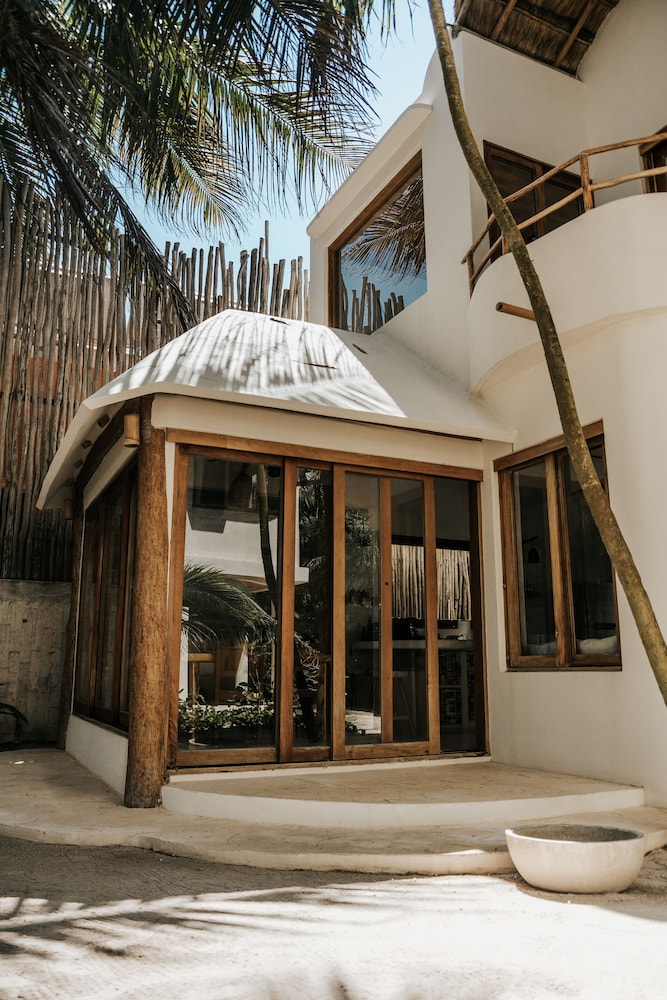 Zorba Tulum Beach Homes view 4