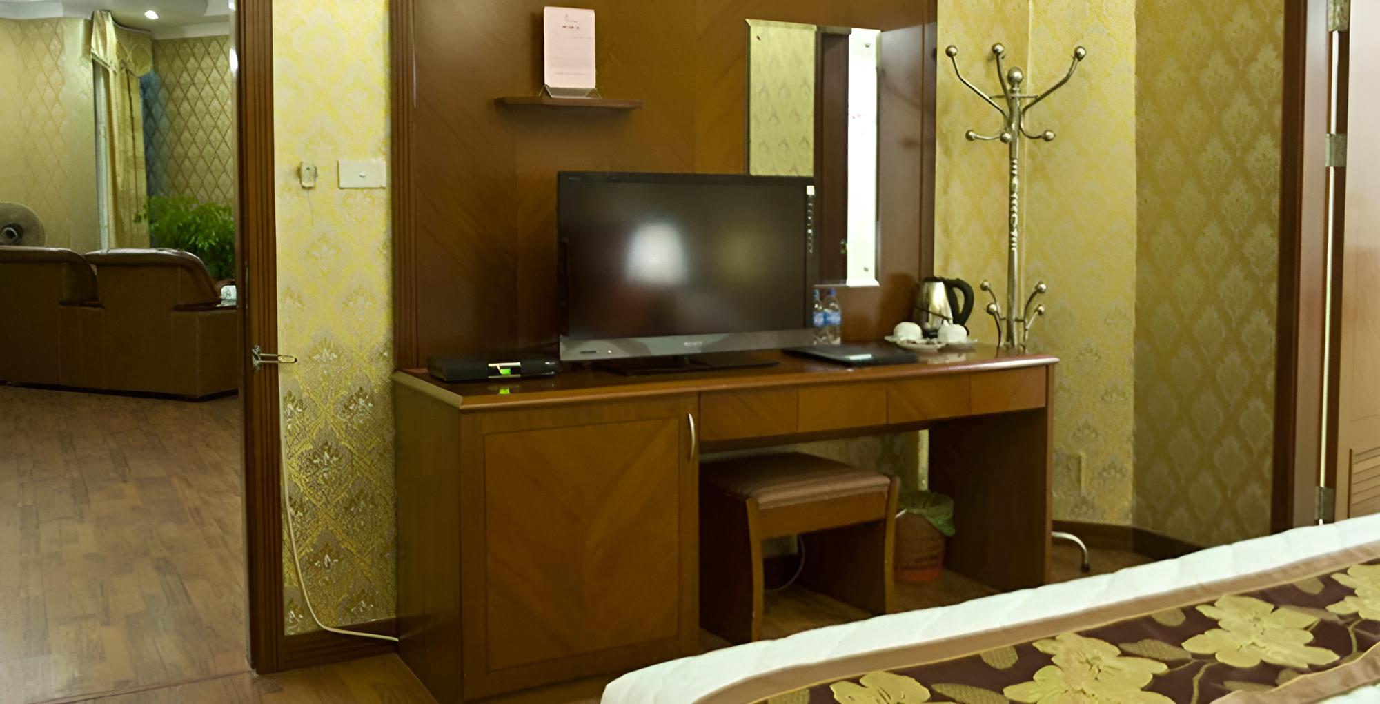 Crown Hotel