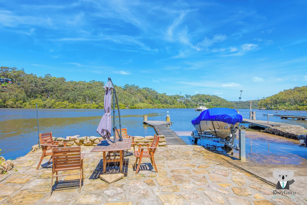 Kozyguru | Waterfront Holiday House With Kayak