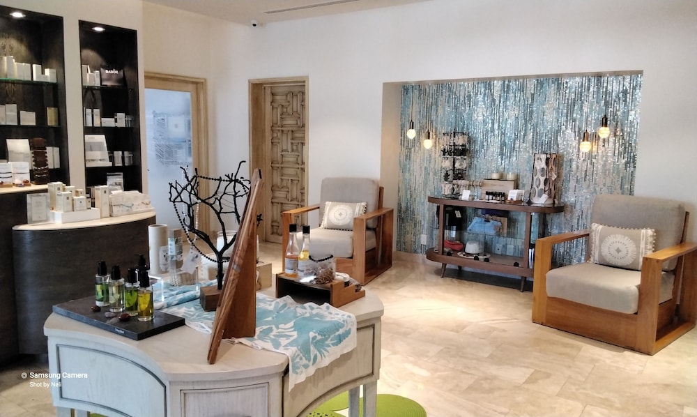 Ocean view beach suite