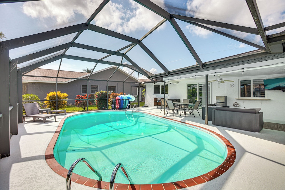 Swim, Hike & Golf: Family Gem in Cape Coral!