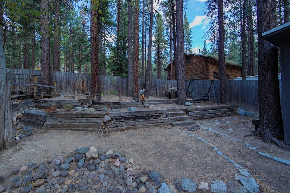 Private Woods - Heavenly California Lodge