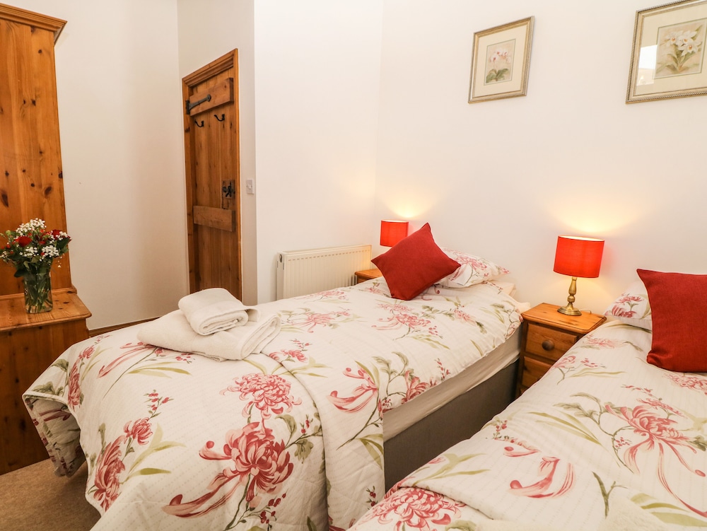 Hope Valley Vacations - Midfeather Cottage - Property Image 21