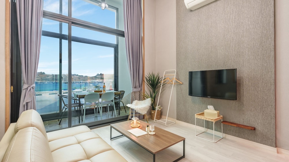 Yeosu Porrr Ocean View Pension