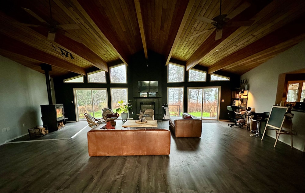 Green Coast Lodge