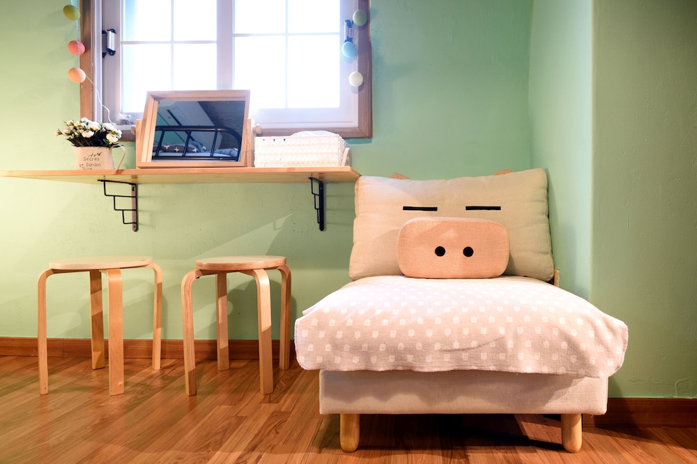 The One Hostel