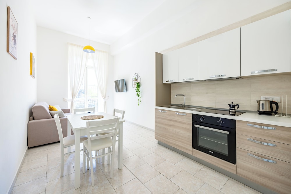 Urban Base Garibaldi by Napoliapartments