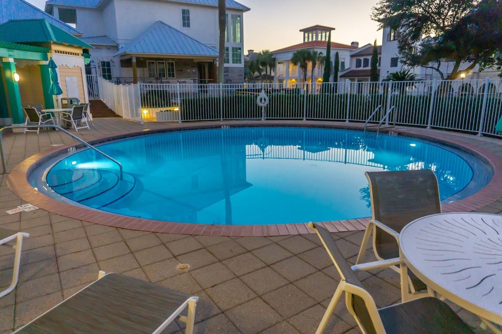 9 Rue Martine in Miramar Beach