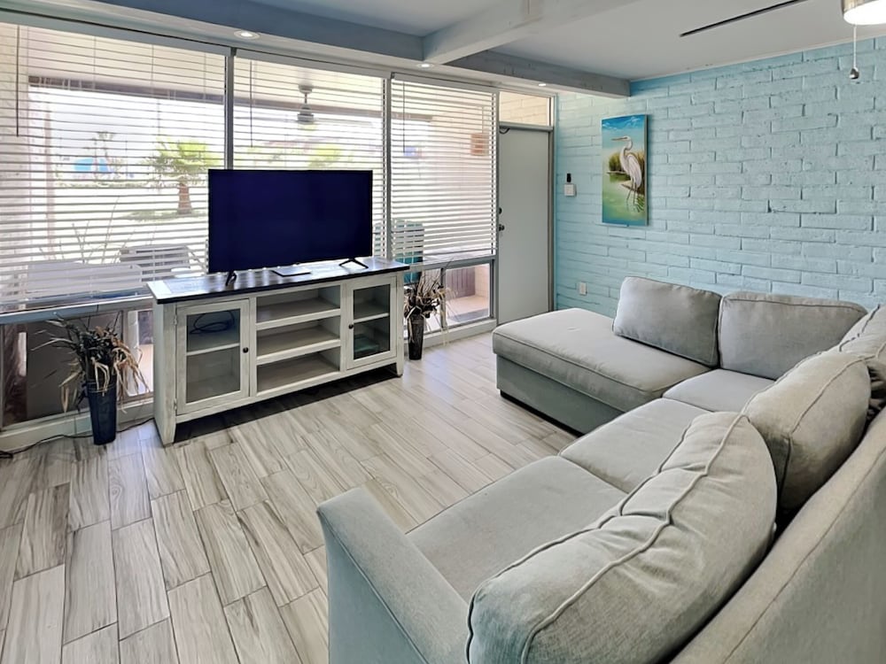 Sandy Shores by Silver Sands Vacation Rentals