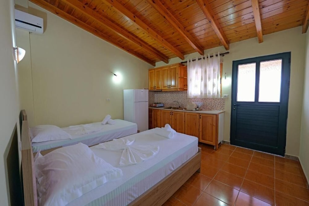 Vila Xhovani