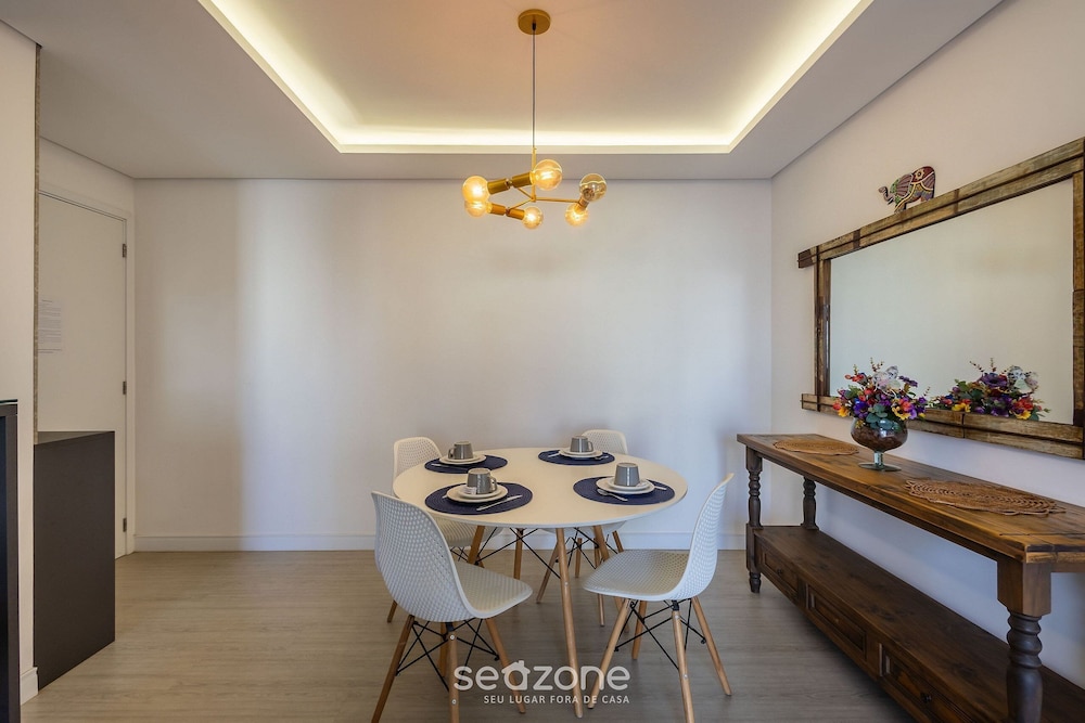 2BR Apt w/ Pool & BBQ 210m - Csi0302