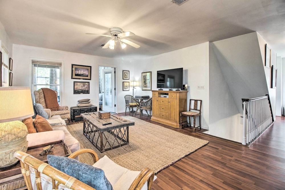 Family-friendly Savannah Vacation Rental w/ Decks! view 3
