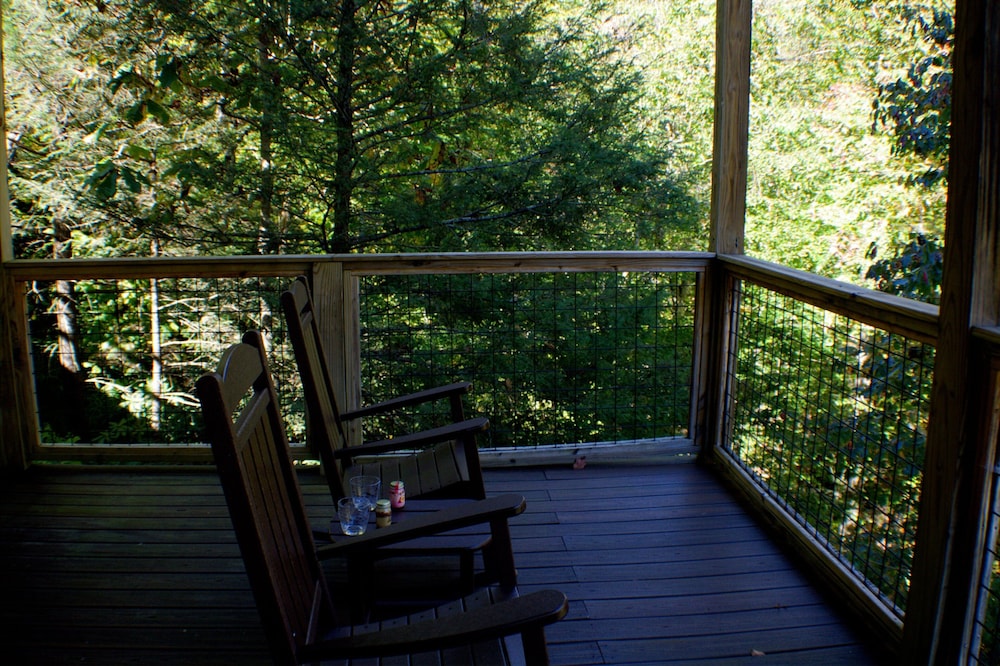 Vixen Run 4 Bedroom Cabin