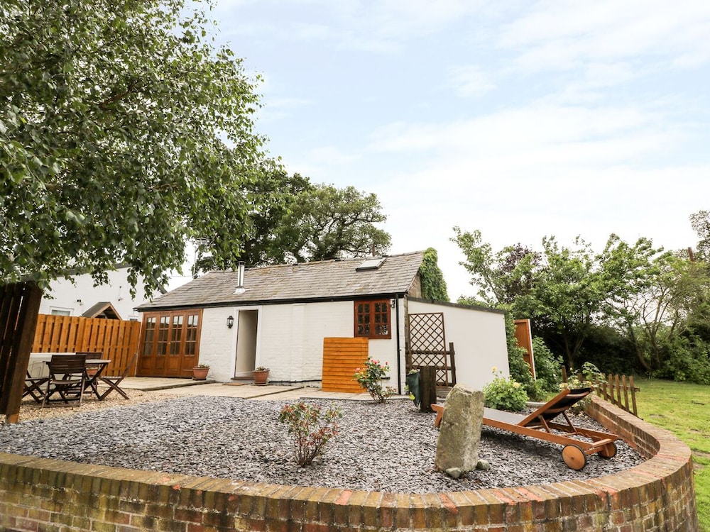 Cheshire Cheese Cottage view 3