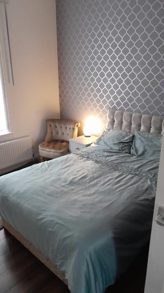 Charming Manchester House - Sleeps 6