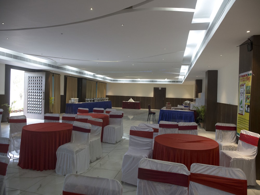 meeting & event spaces
