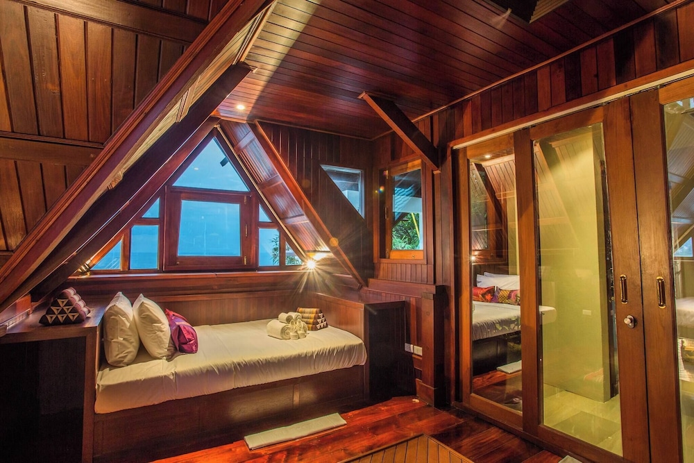 Luxury Seaview 6 Bedrooms With Infinity Pool Villa, Private Gym, Superfast Wifi