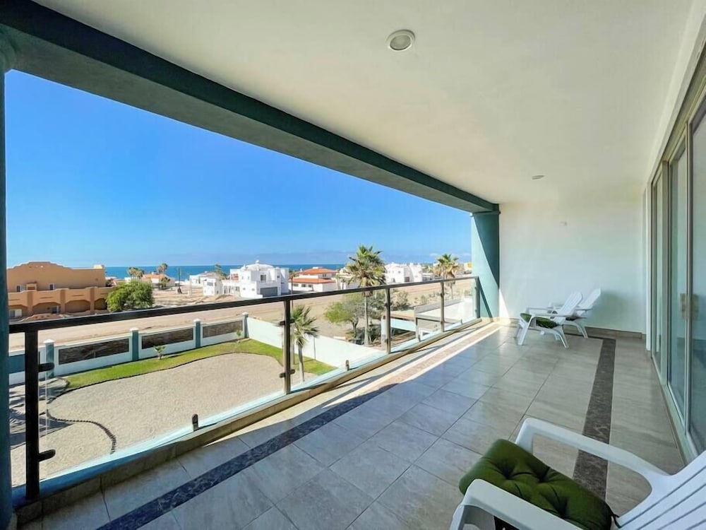 Amazing Location Close to it all Great Price
