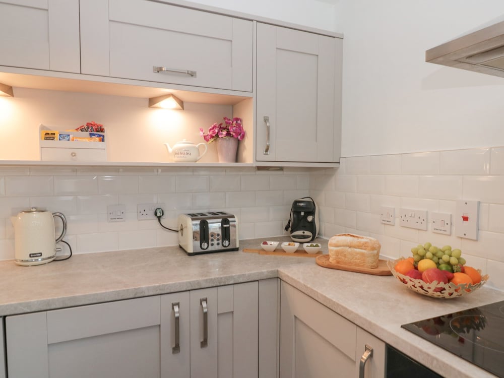 White Rose Apartment view 4