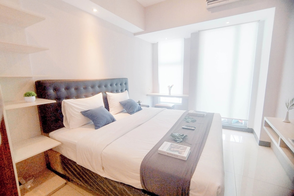 Spacious Studio At Anderson Supermall Mansion Apartment