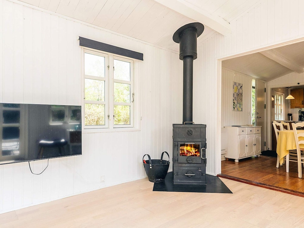 6 Person Holiday Home in Gedser