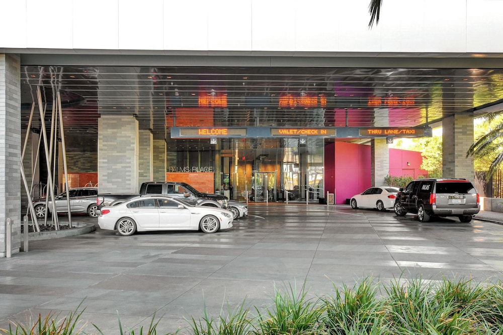 Ava's Suite 37th FLR PALMS PLACE