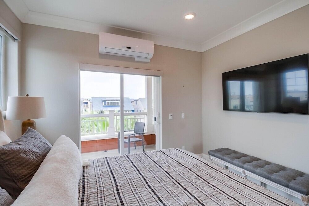 Santa Barbara Loft