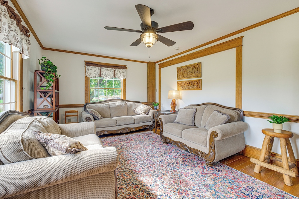 Walk to Dtwn Warsaw: Family Home w/ Deck!
