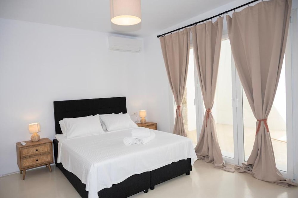 Adyton Luxury Suite Mykonos Exclusive Pool Oasis